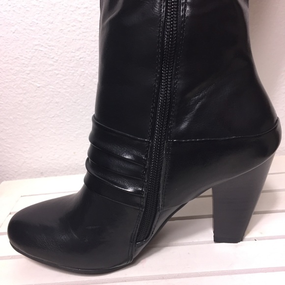 Bass High Heels Knee High Boots - Picture 12 of 16